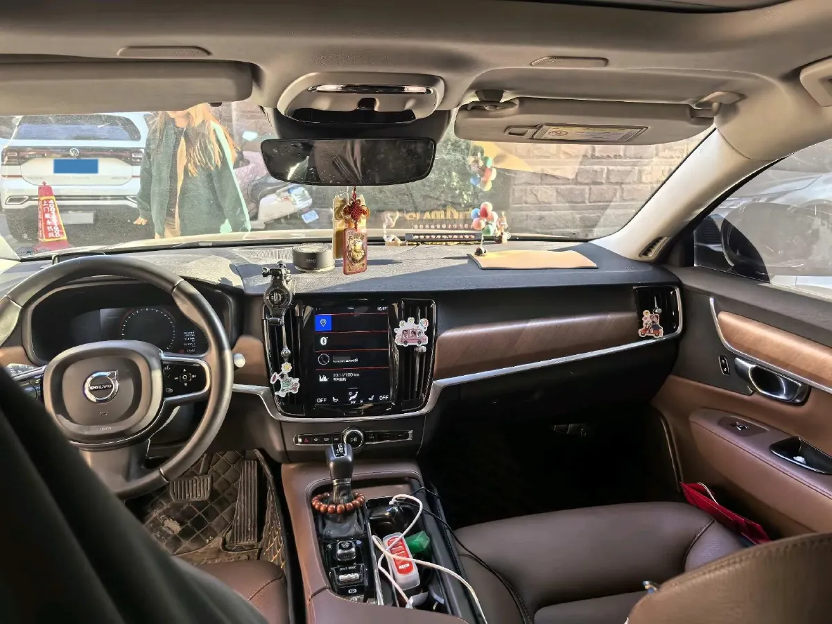 2019 Infiniti Q70 2.0T 211HP L4 7AT,autocango,china used car exporter,china ev exporter,chinese used car exporter,chinese used ev exporter