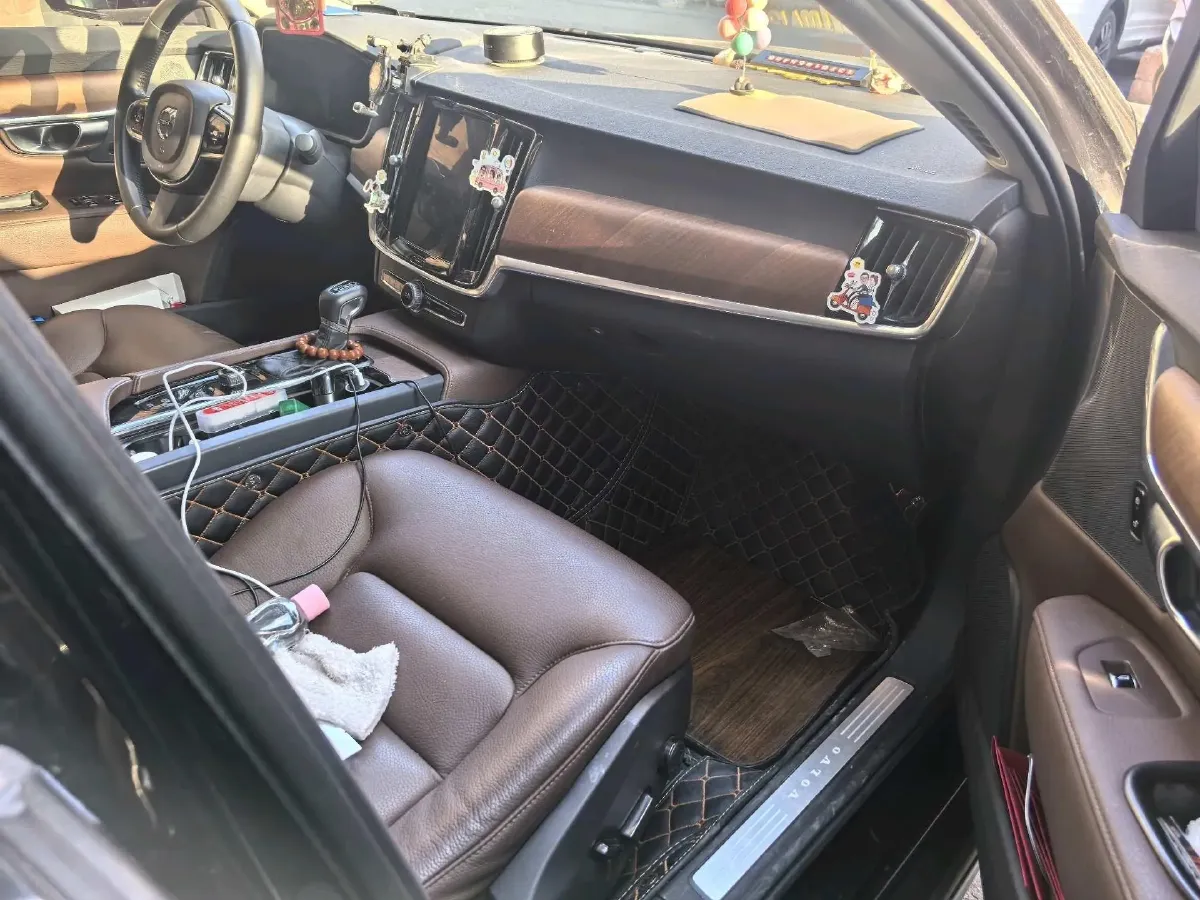 2019 Infiniti Q70 2.0T 211HP L4 7AT,autocango,china used car exporter,china ev exporter,chinese used car exporter,chinese used ev exporter