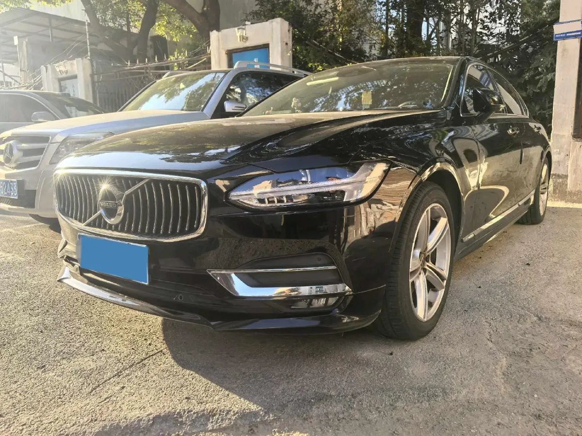 2019 Infiniti Q70 2.0T 211HP L4 7AT,autocango,china used car exporter,china ev exporter,chinese used car exporter,chinese used ev exporter
