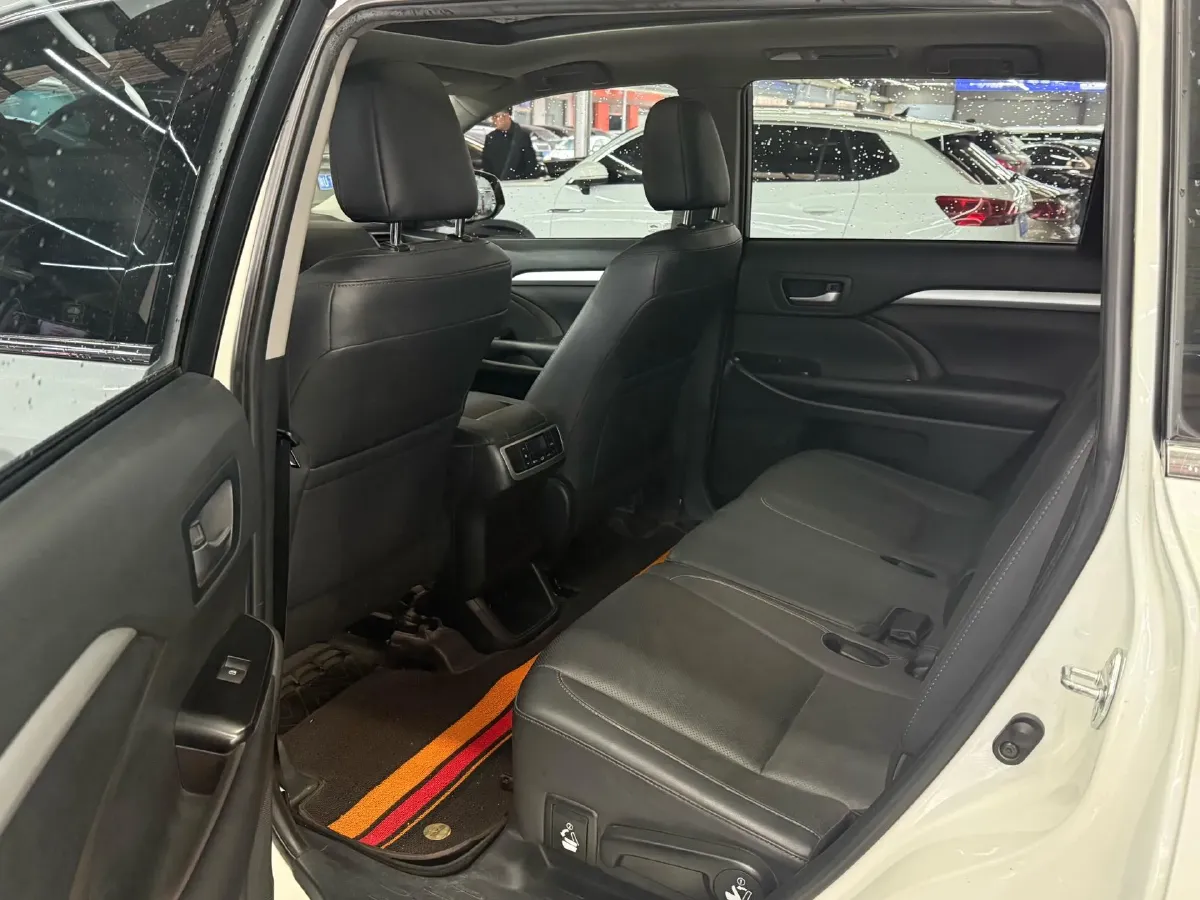 2018 Toyota Highlander 2.0T 220HP L4 6AT,autocango,china used car exporter,china ev exporter,chinese used car exporter,chinese used ev exporter