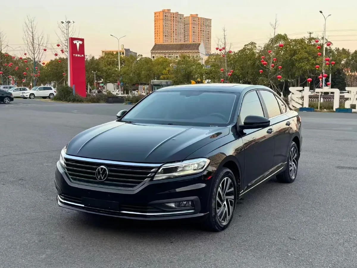 2022 Bestune B70 2.0T 224HP L4 6AT,autocango,china used car exporter,china ev exporter,chinese used car exporter,chinese used ev exporter