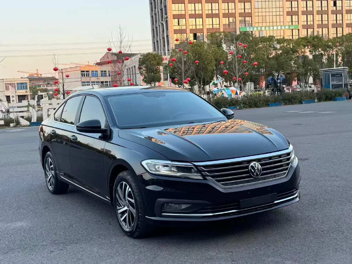 2022 Bestune B70 2.0T 224HP L4 6AT,autocango,china used car exporter,china ev exporter,chinese used car exporter,chinese used ev exporter