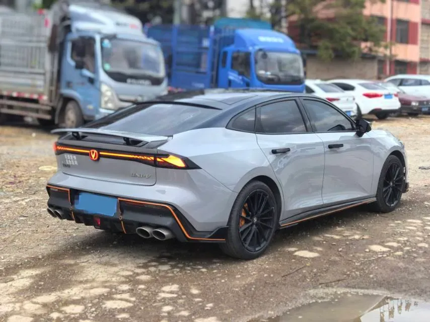 2022 ChangAn UNI-V 1.5T 188HP L4 7DCT,autocango,china used car exporter,china ev exporter,chinese used car exporter,chinese used ev exporter