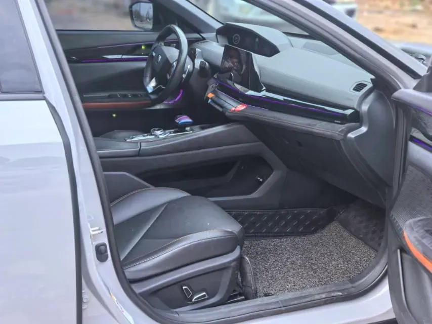 2022 ChangAn UNI-V 1.5T 188HP L4 7DCT,autocango,china used car exporter,china ev exporter,chinese used car exporter,chinese used ev exporter