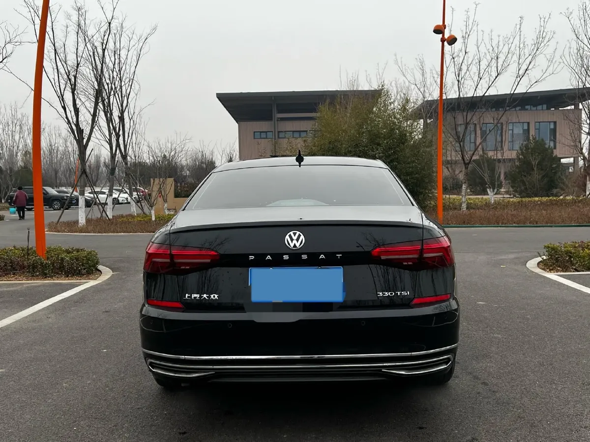 2020 Volkswagen Passat 2.0T 186HP L4 7DCT,autocango,china used car exporter,china ev exporter,chinese used car exporter,chinese used ev exporter