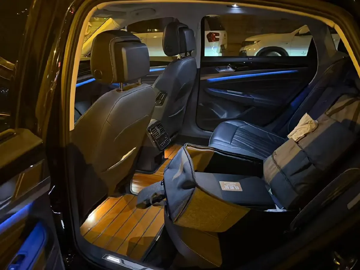 2023 Volkswagen Passat 2.0T 186HP L4 7DCT,autocango,china used car exporter,china ev exporter,chinese used car exporter,chinese used ev exporter