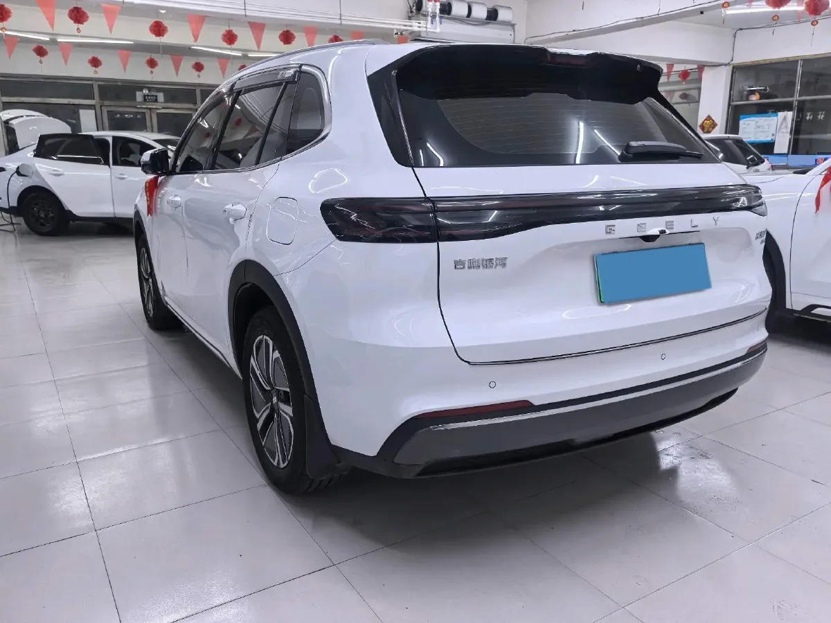 2025 LanDian E5 PLUS 1.5L 95HP L4 E-CVT PHEV 25KWH,autocango,china used car exporter,china ev exporter,chinese used car exporter,chinese used ev exporter