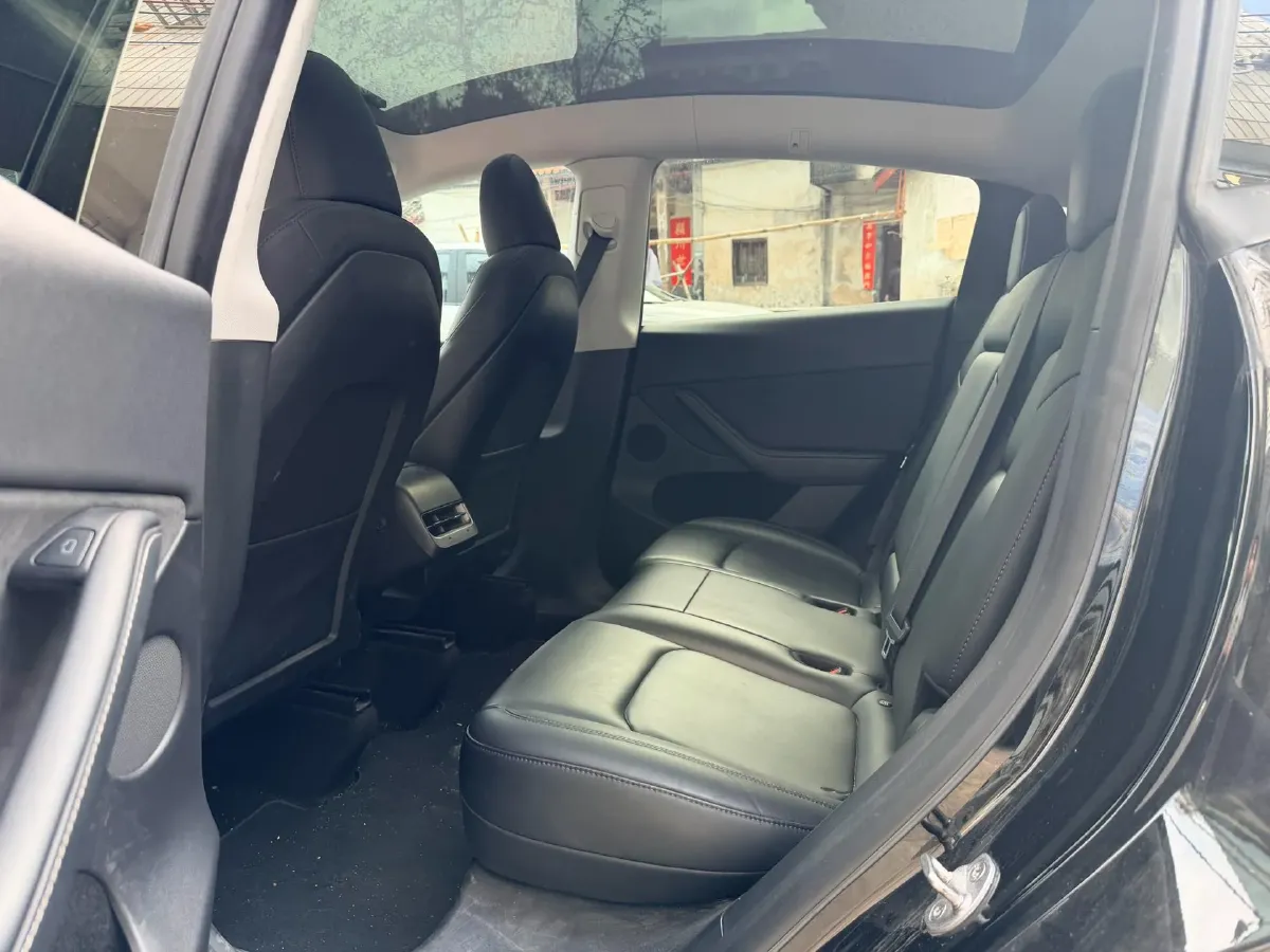 2022 Tesla Model Y BEV 60KWH,autocango,china used car exporter,china ev exporter,chinese used car exporter,chinese used ev exporter