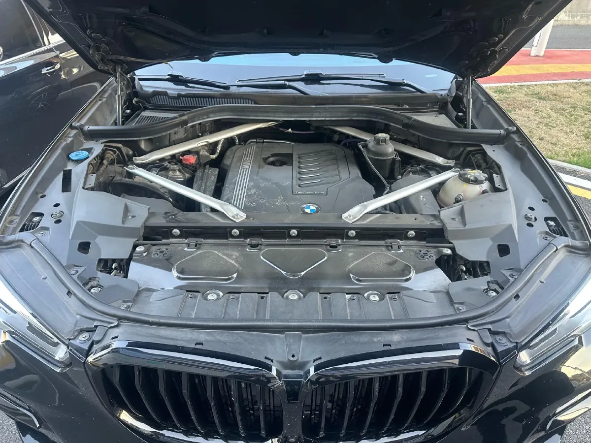 2022 BMW X5 3.0T 333HP L6 8AT,autocango,china used car exporter,china ev exporter,chinese used car exporter,chinese used ev exporter