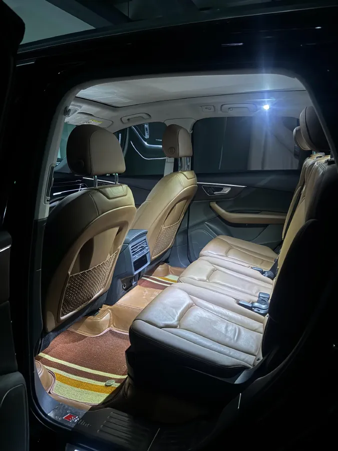 2021 Audi Q7 3.0T 340HP V6 8AT,autocango,china used car exporter,china ev exporter,chinese used car exporter,chinese used ev exporter