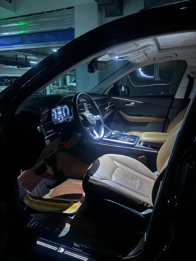 2021 Audi Q7 3.0T 340HP V6 8AT,autocango,china used car exporter,china ev exporter,chinese used car exporter,chinese used ev exporter