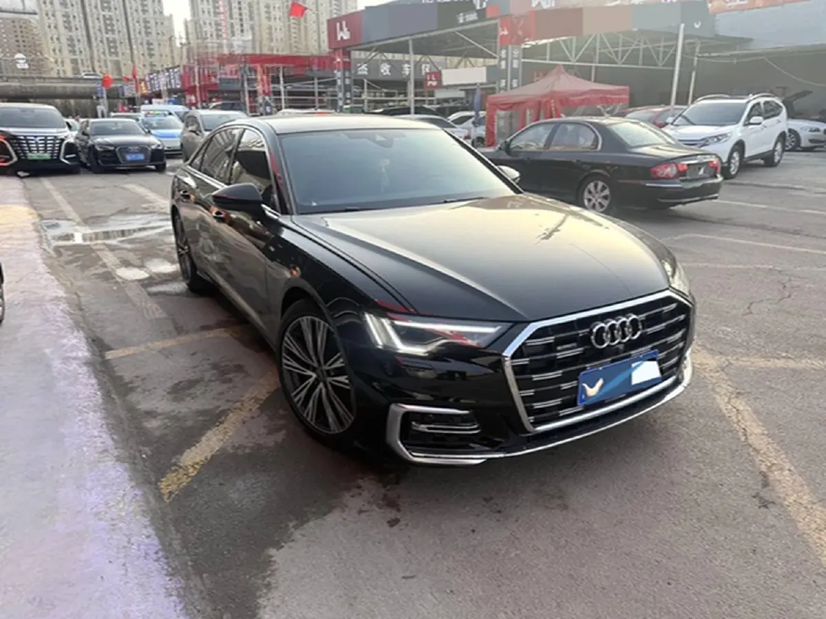 2025 Audi A6L 2.0T 245HP L4 7DCT,autocango,china used car exporter,china ev exporter,chinese used car exporter,chinese used ev exporter