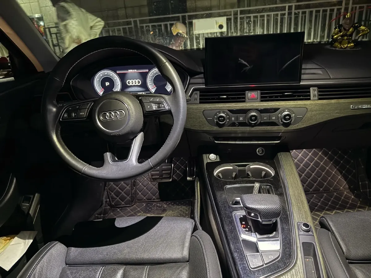 2020 Audi A4L 2.0T 190HP L4 7DCT,autocango,china used car exporter,china ev exporter,chinese used car exporter,chinese used ev exporter