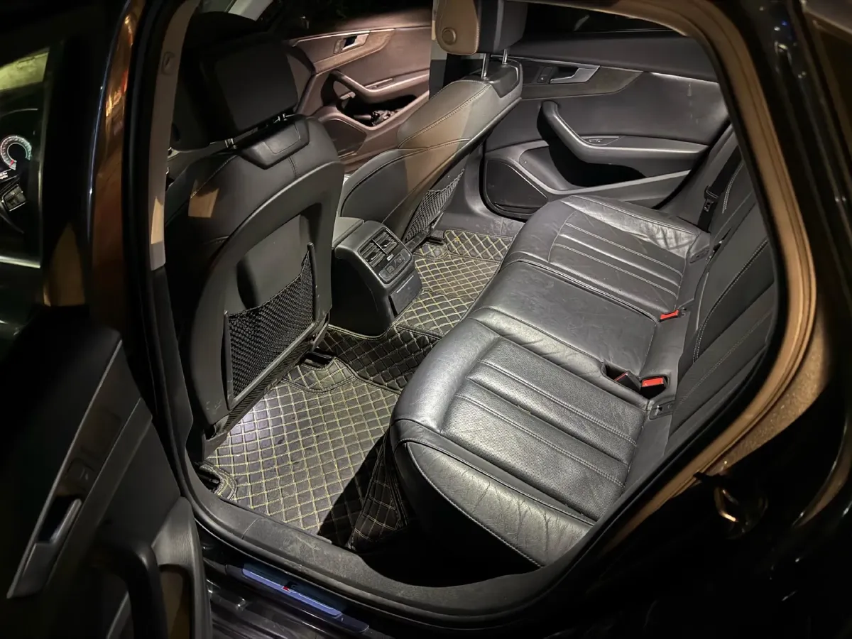 2020 Audi A4L 2.0T 190HP L4 7DCT,autocango,china used car exporter,china ev exporter,chinese used car exporter,chinese used ev exporter