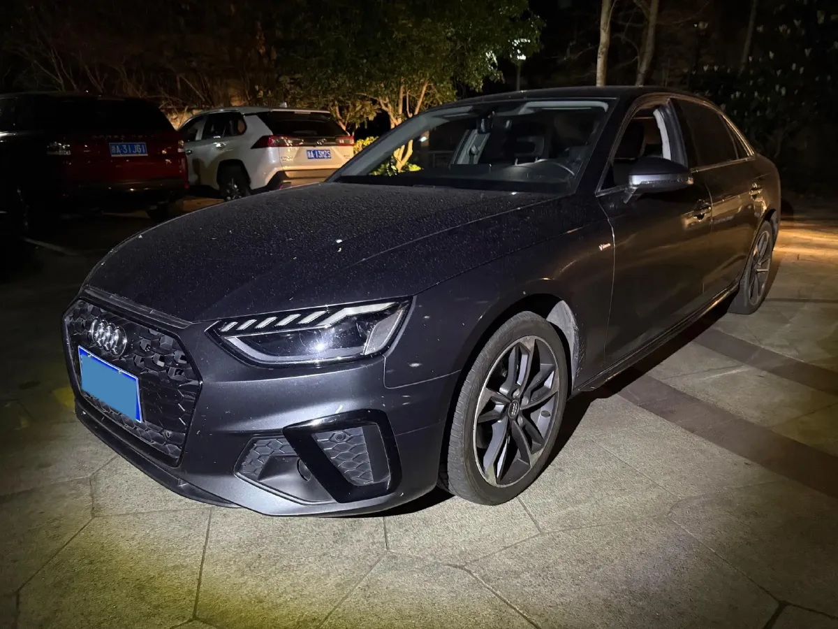 2020 Audi A4L 2.0T 190HP L4 7DCT,autocango,china used car exporter,china ev exporter,chinese used car exporter,chinese used ev exporter
