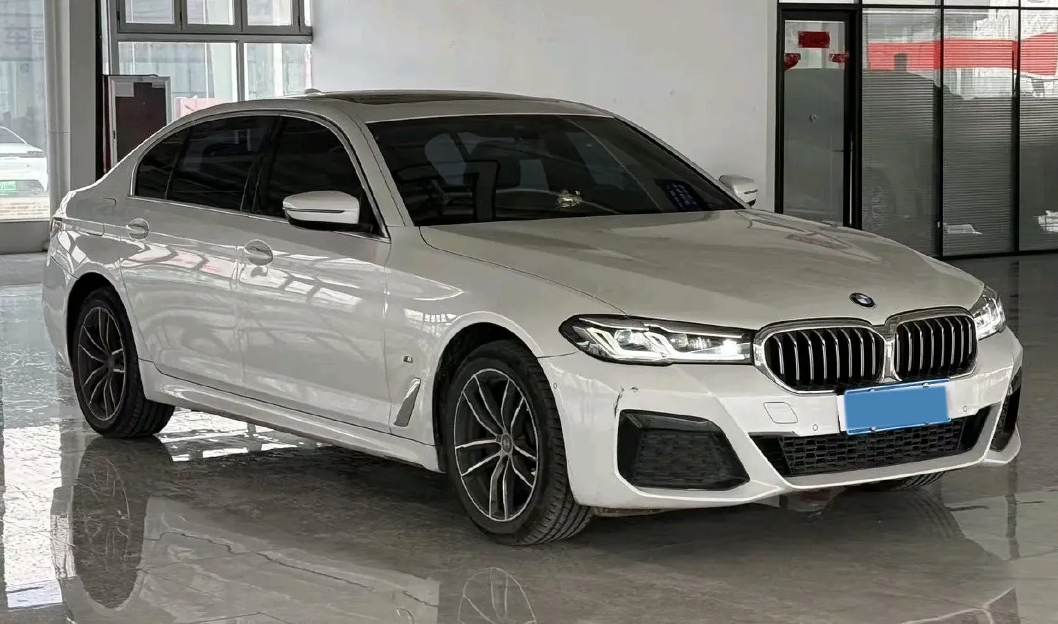 2021 BMW 5 Series 2.0T 184HP L4 8AT,autocango,china used car exporter,china ev exporter,chinese used car exporter,chinese used ev exporter