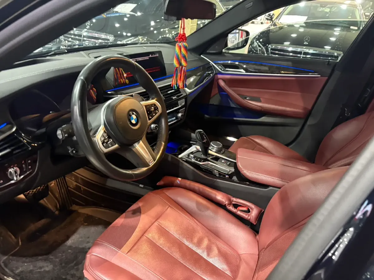 2020 BMW 5 Series 2.0T 252HP L4 8AT,autocango,china used car exporter,china ev exporter,chinese used car exporter,chinese used ev exporter