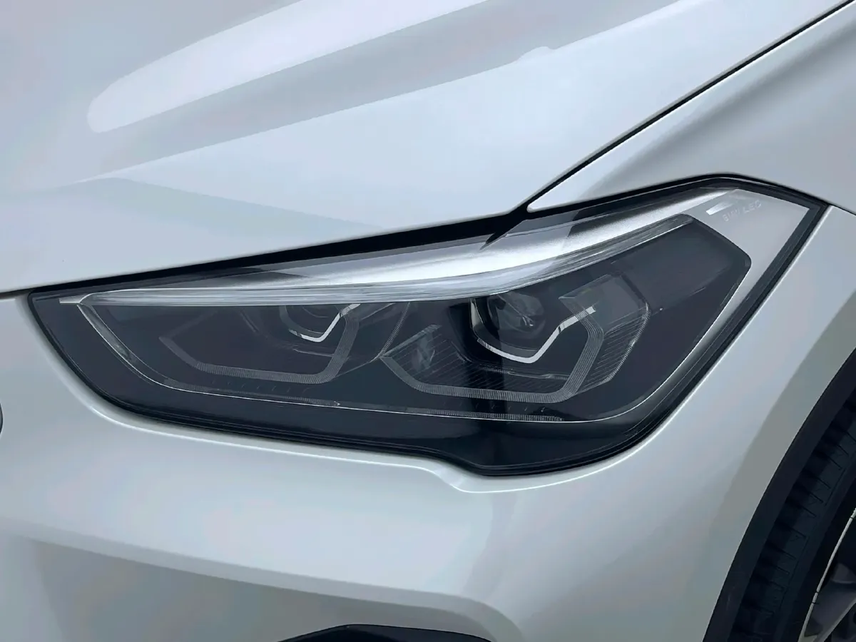 2022 BMW X1 1.5T 140HP L3 7DCT,autocango,china used car exporter,china ev exporter,chinese used car exporter,chinese used ev exporter