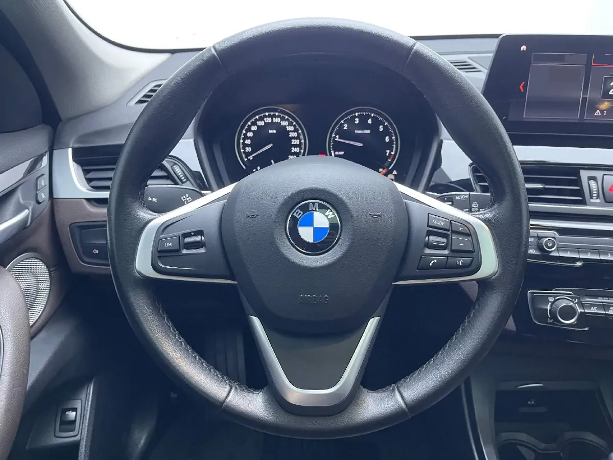 2022 BMW X1 1.5T 140HP L3 7DCT,autocango,china used car exporter,china ev exporter,chinese used car exporter,chinese used ev exporter