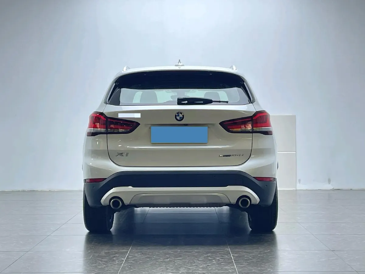 2022 BMW X1 1.5T 140HP L3 7DCT,autocango,china used car exporter,china ev exporter,chinese used car exporter,chinese used ev exporter