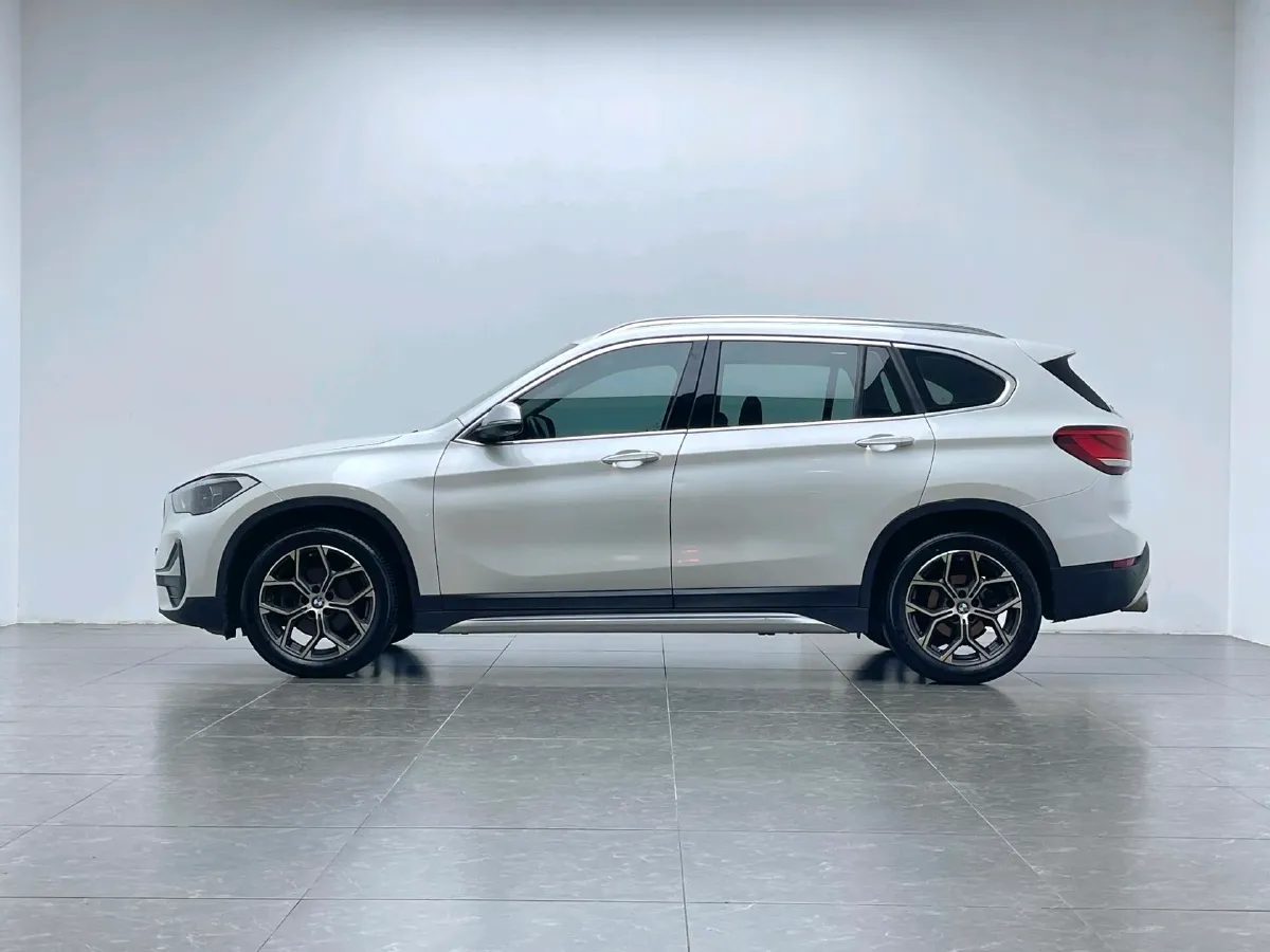 2022 BMW X1 1.5T 140HP L3 7DCT,autocango,china used car exporter,china ev exporter,chinese used car exporter,chinese used ev exporter