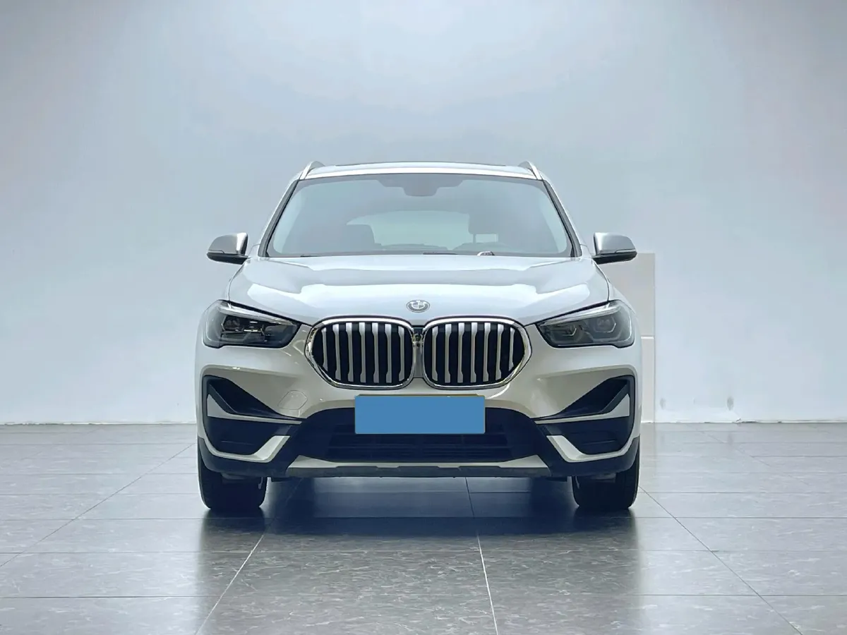 2022 BMW X1 1.5T 140HP L3 7DCT,autocango,china used car exporter,china ev exporter,chinese used car exporter,chinese used ev exporter