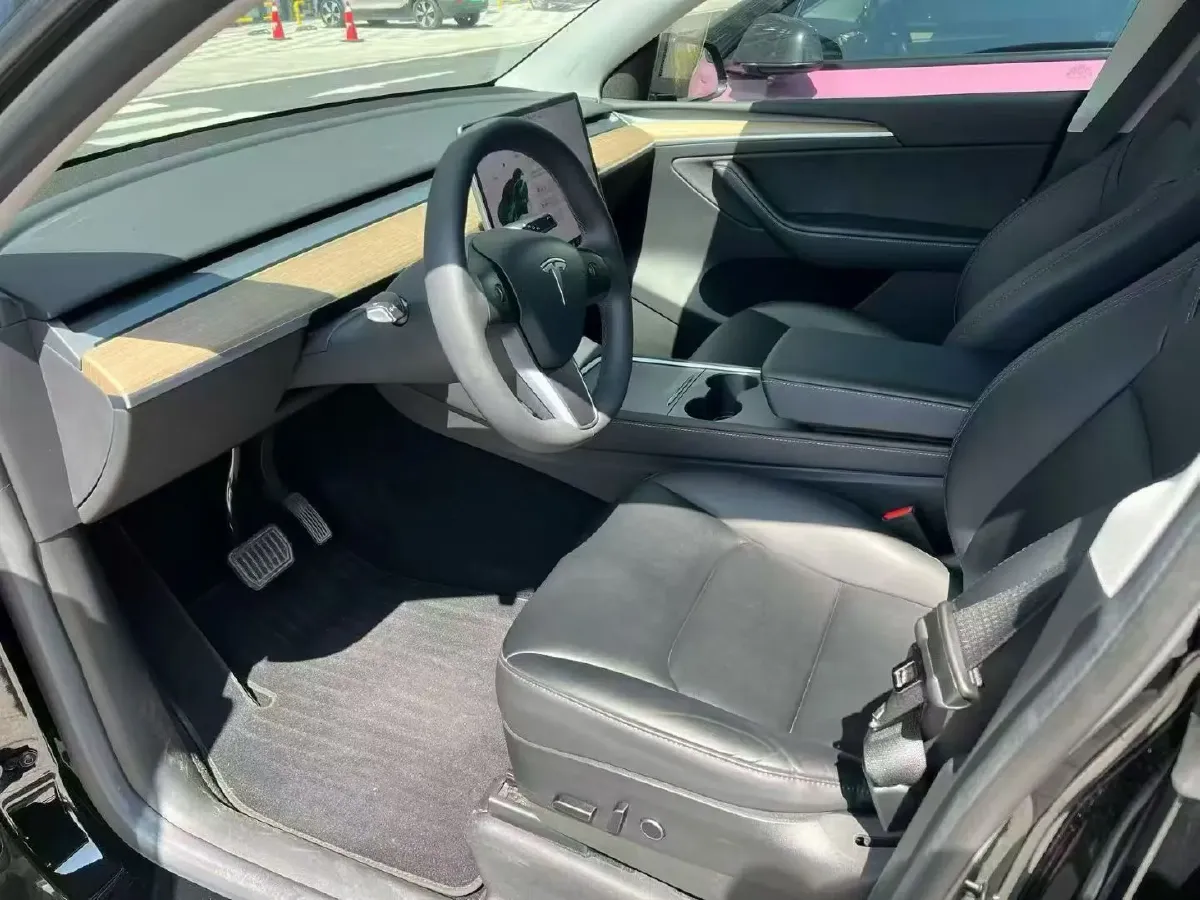 2022 Tesla Model Y BEV 60KWH,autocango,china used car exporter,china ev exporter,chinese used car exporter,chinese used ev exporter