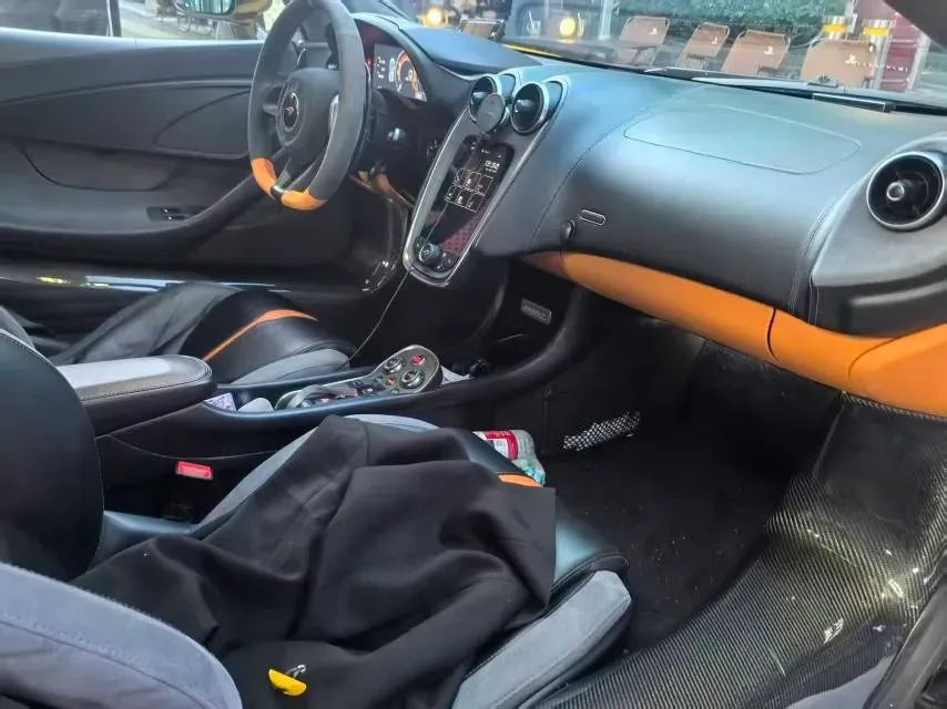 2015 McLaren 570 3.8T 570HP V8 7DCT,autocango,china used car exporter,china ev exporter,chinese used car exporter,chinese used ev exporter