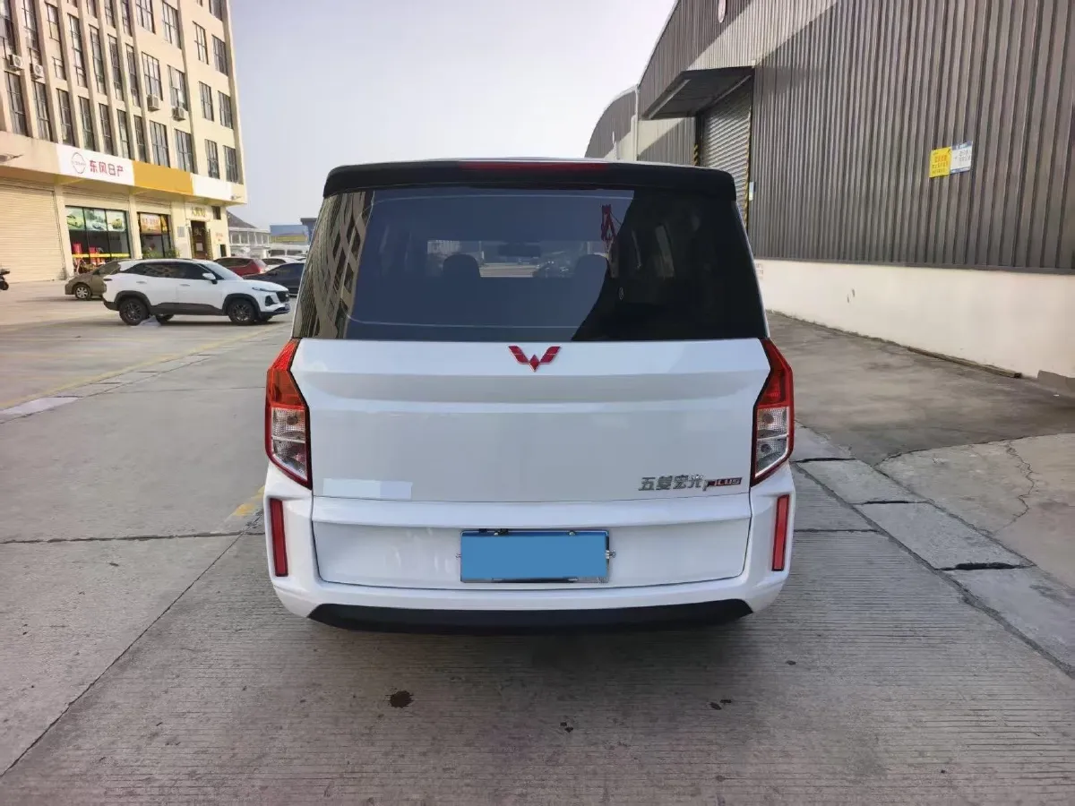 2021 WuLing HongGuang Plus 1.5T 147HP L4 6MT,autocango,china used car exporter,china ev exporter,chinese used car exporter,chinese used ev exporter