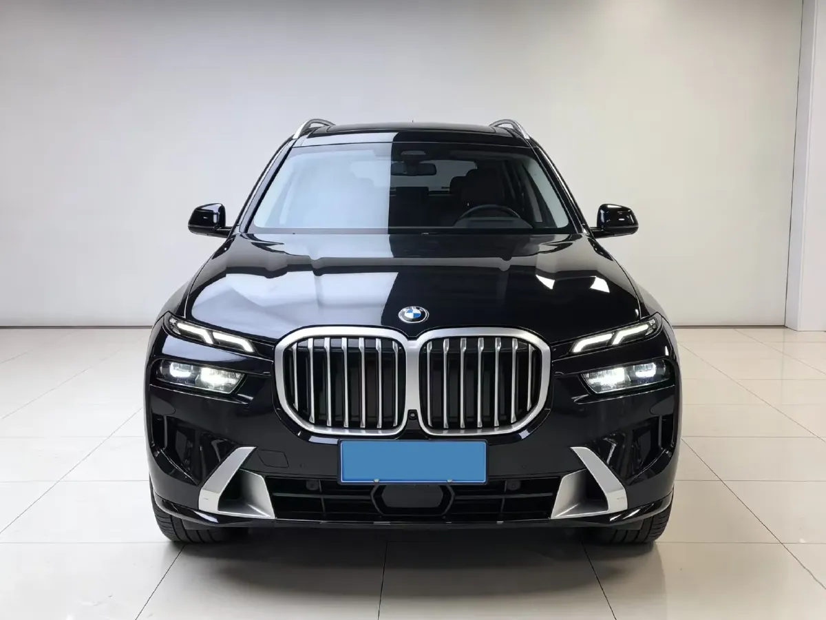2023 BMW X7 3.0T 381HP L6 8AT,autocango,china used car exporter,china ev exporter,chinese used car exporter,chinese used ev exporter