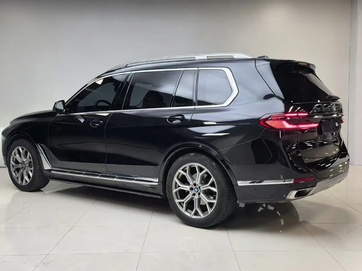 2023 BMW X7 3.0T 381HP L6 8AT,autocango,china used car exporter,china ev exporter,chinese used car exporter,chinese used ev exporter