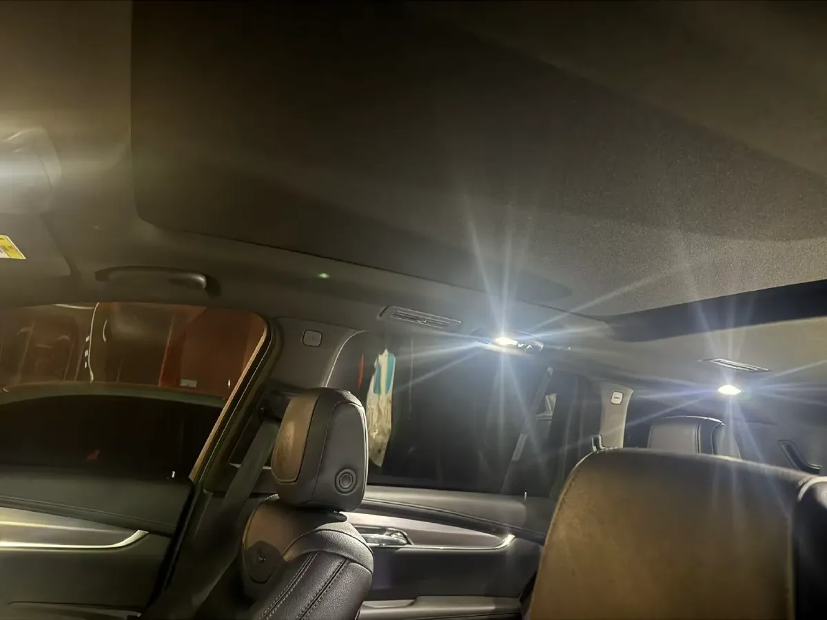 2022 Cadillac XT6 2.0T 237HP L4 9AT,autocango,china used car exporter,china ev exporter,chinese used car exporter,chinese used ev exporter