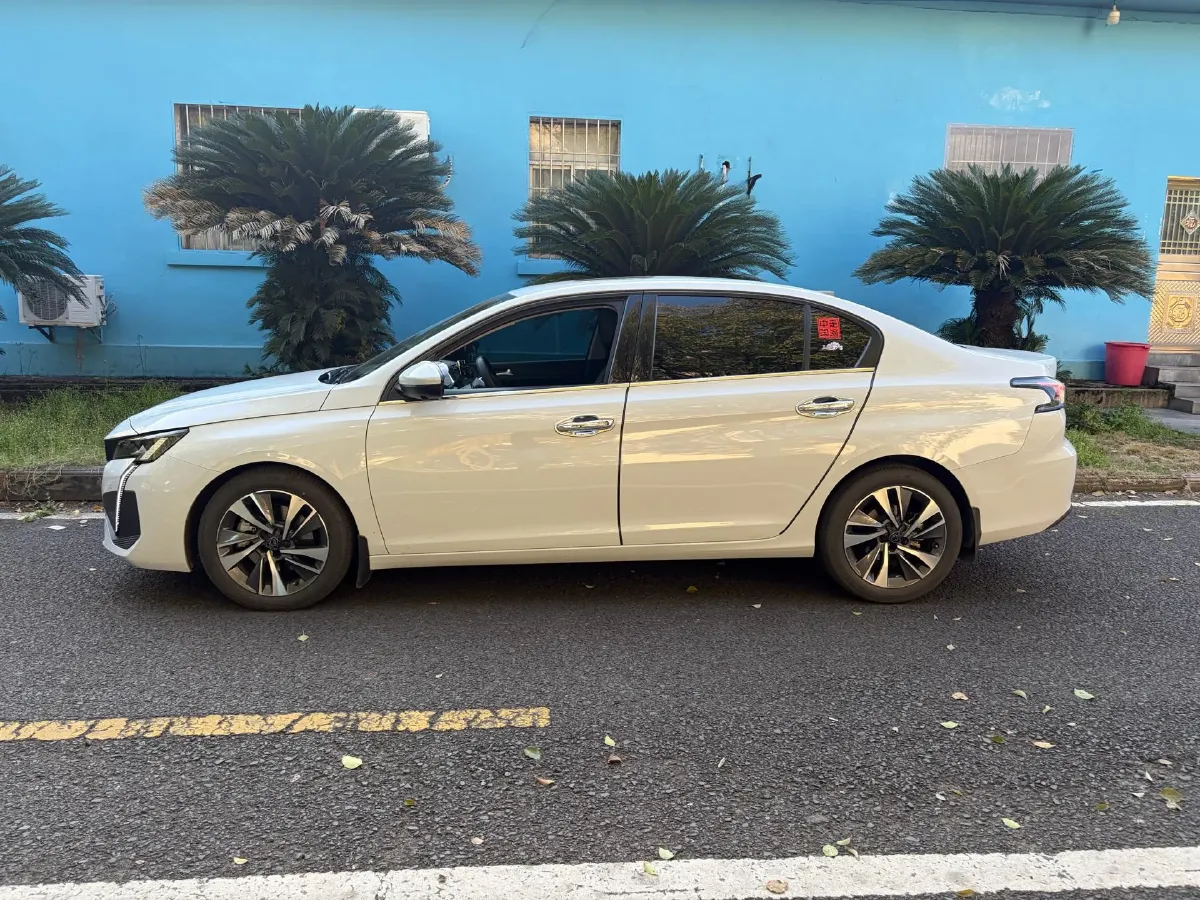 2024 Peugeot 408 1.5T 173HP L4 6AT,autocango,china used car exporter,china ev exporter,chinese used car exporter,chinese used ev exporter