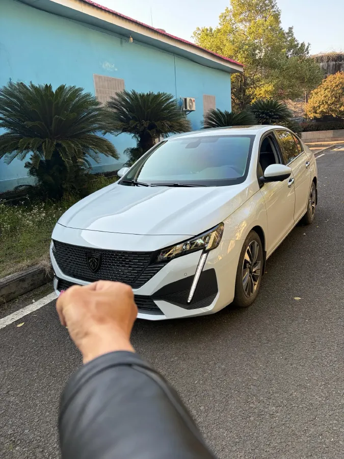 2024 Peugeot 408 1.5T 173HP L4 6AT,autocango,china used car exporter,china ev exporter,chinese used car exporter,chinese used ev exporter