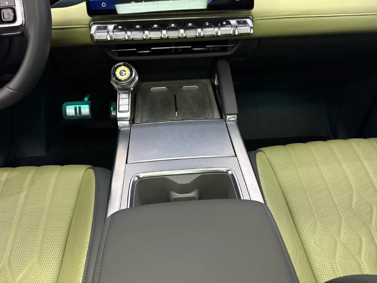 2025 BMW 3 Series 2.0T 245HP L4 8AT,autocango,china used car exporter,china ev exporter,chinese used car exporter,chinese used ev exporter