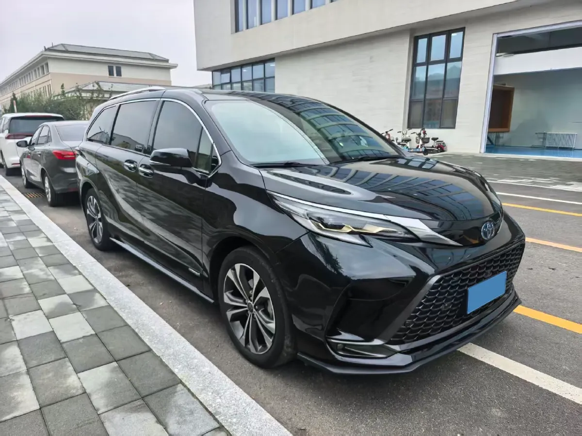 2023 Toyota Granvia 2.5L 189HP L4 E-CVT Hybrid,autocango,china used car exporter,china ev exporter,chinese used car exporter,chinese used ev exporter