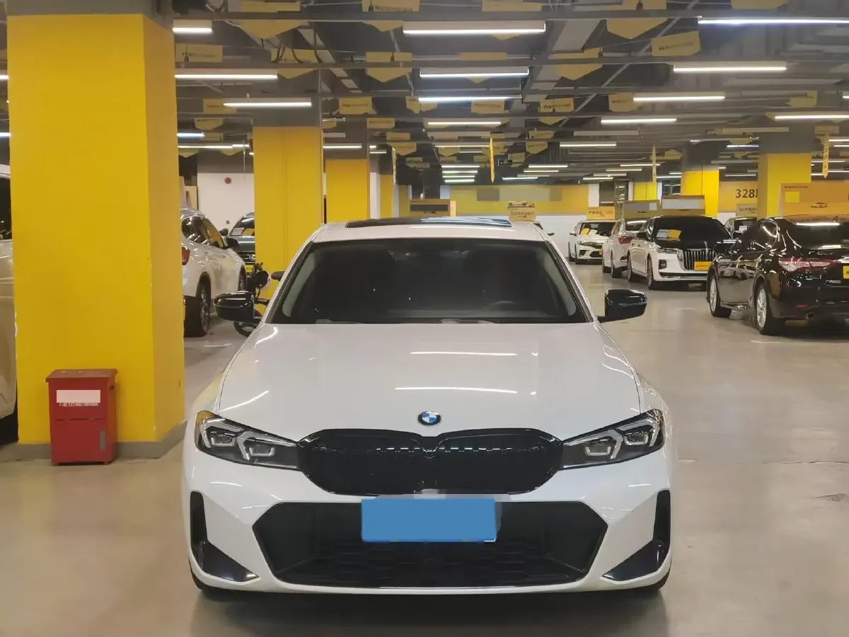 2024 BMW 3 Series 2.0T 156HP L4 8AT,autocango,china used car exporter,china ev exporter,chinese used car exporter,chinese used ev exporter