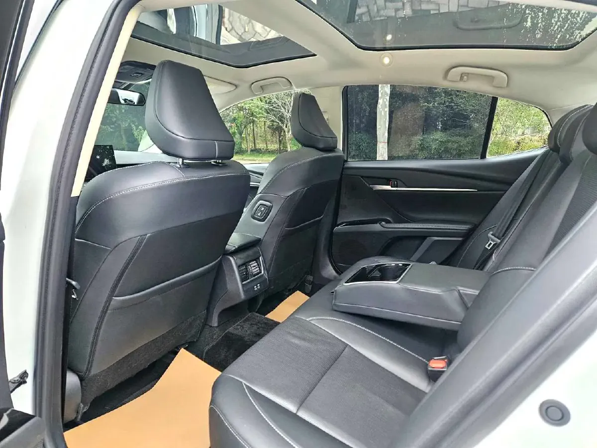 2024 Toyota Camry 2.0L 173HP L4 CVT,autocango,china used car exporter,china ev exporter,chinese used car exporter,chinese used ev exporter