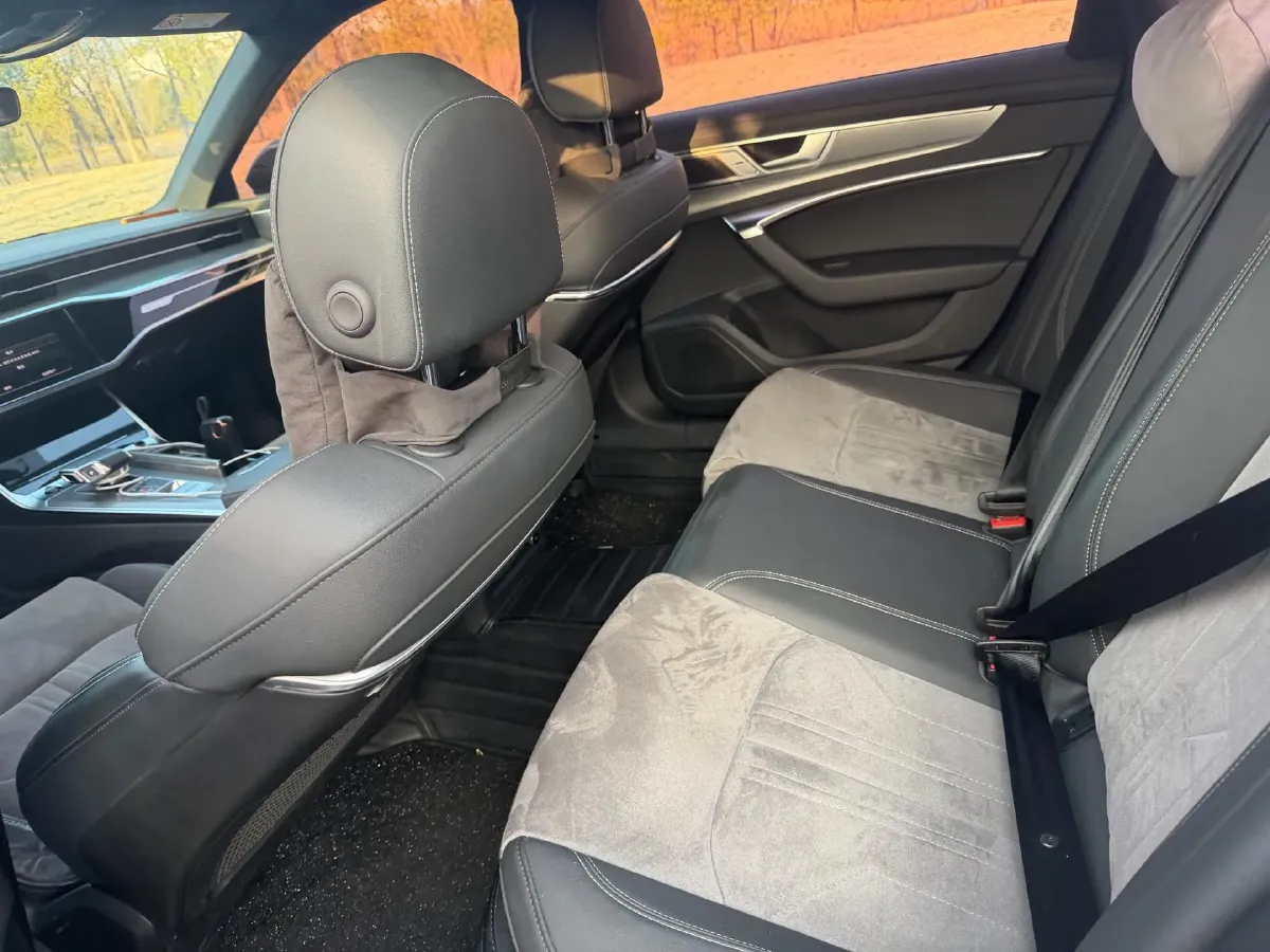 2023 Audi A6L 2.0T 190HP L4 7DCT,autocango,china used car exporter,china ev exporter,chinese used car exporter,chinese used ev exporter