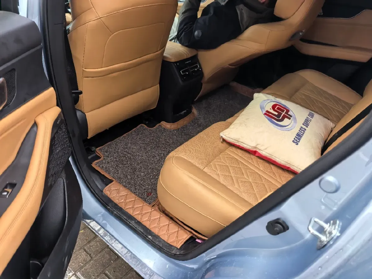 2021 ChangAn UNI-K 2.0T 233HP L4 8AT,autocango,china used car exporter,china ev exporter,chinese used car exporter,chinese used ev exporter