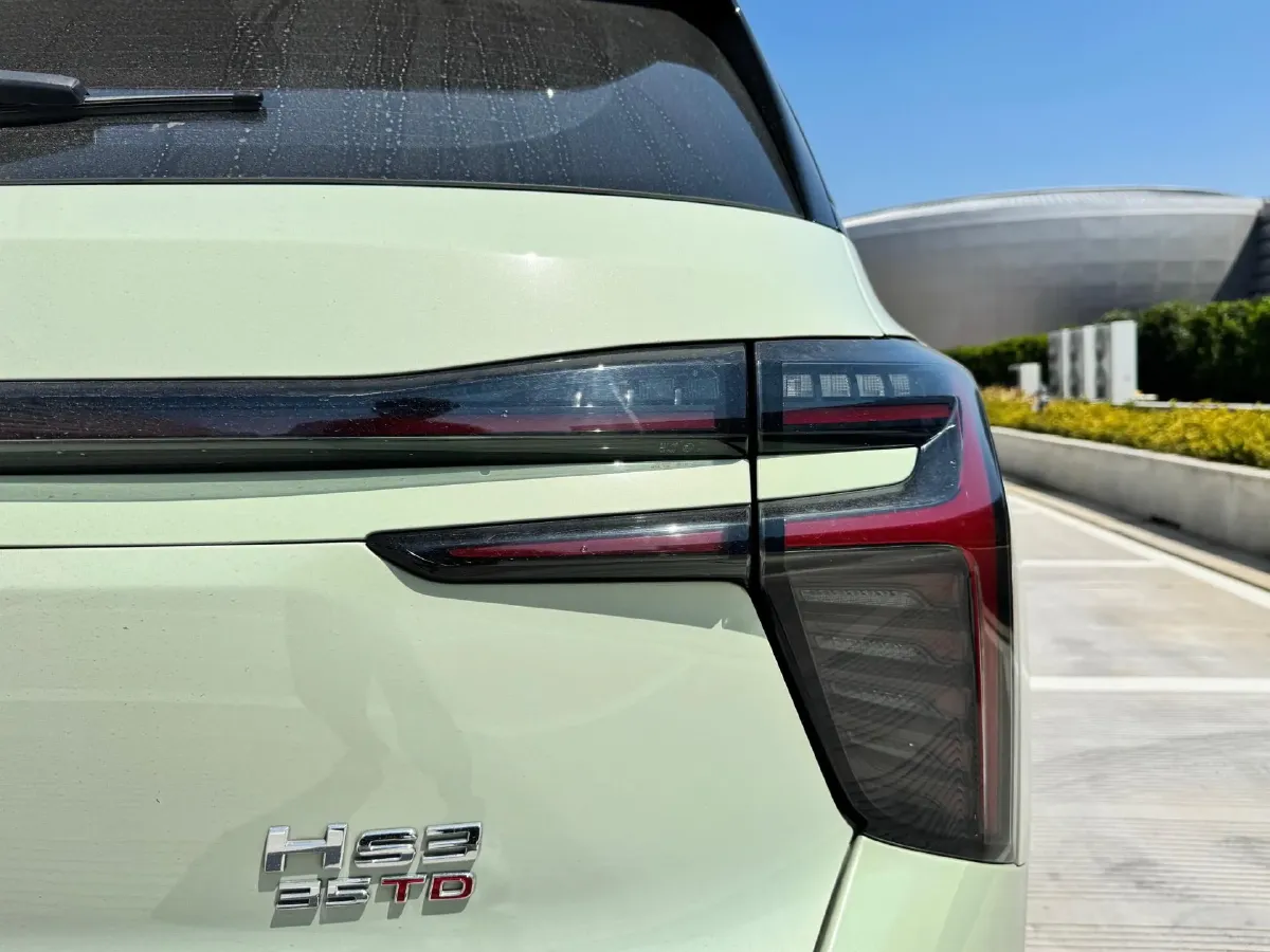 2023 HongQi HS3 1.5T 169HP L4 1DHT Hybrid 1.83KWH,autocango,china used car exporter,china ev exporter,chinese used car exporter,chinese used ev exporter