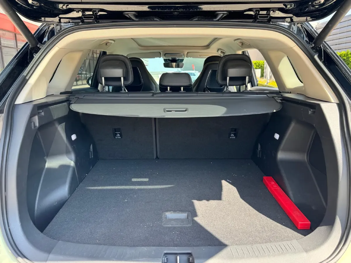 2023 HongQi HS3 1.5T 169HP L4 1DHT Hybrid 1.83KWH,autocango,china used car exporter,china ev exporter,chinese used car exporter,chinese used ev exporter