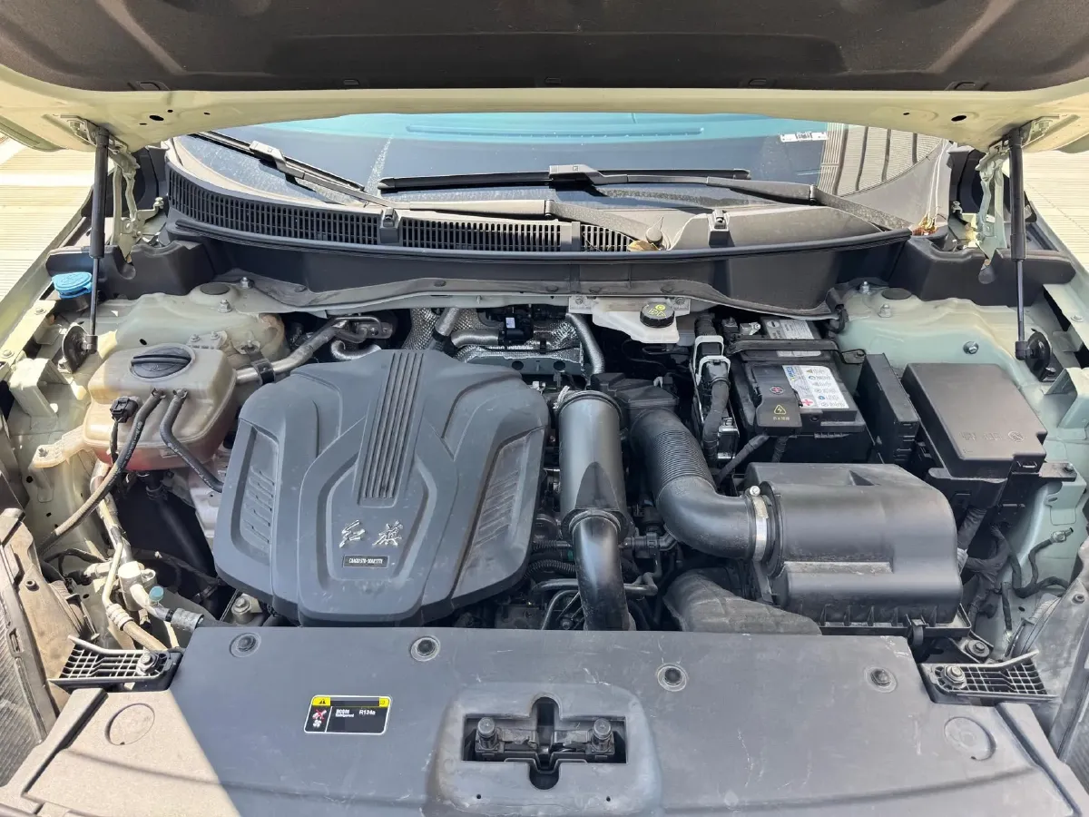 2023 HongQi HS3 1.5T 169HP L4 1DHT Hybrid 1.83KWH,autocango,china used car exporter,china ev exporter,chinese used car exporter,chinese used ev exporter