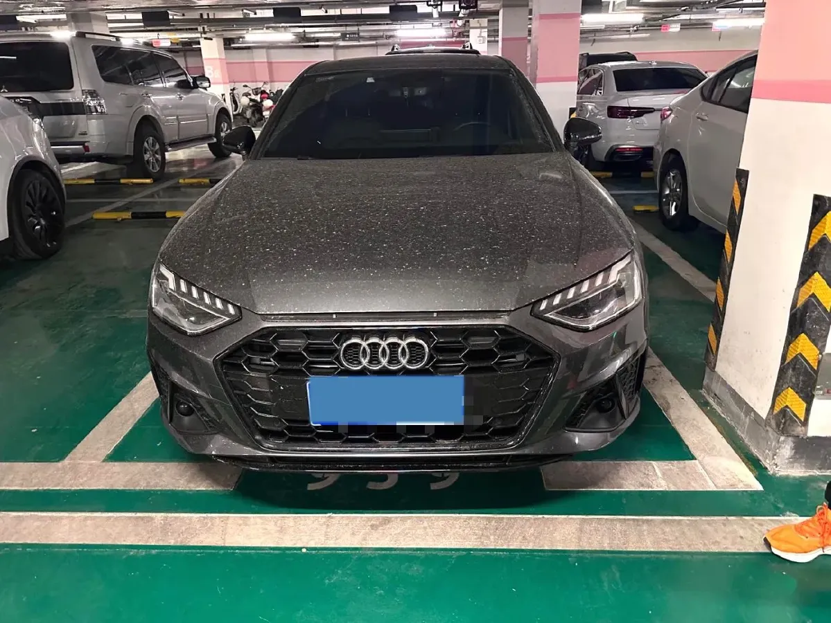 2024 Audi A4L 2.0T 190HP L4 7DCT,autocango,china used car exporter,china ev exporter,chinese used car exporter,chinese used ev exporter