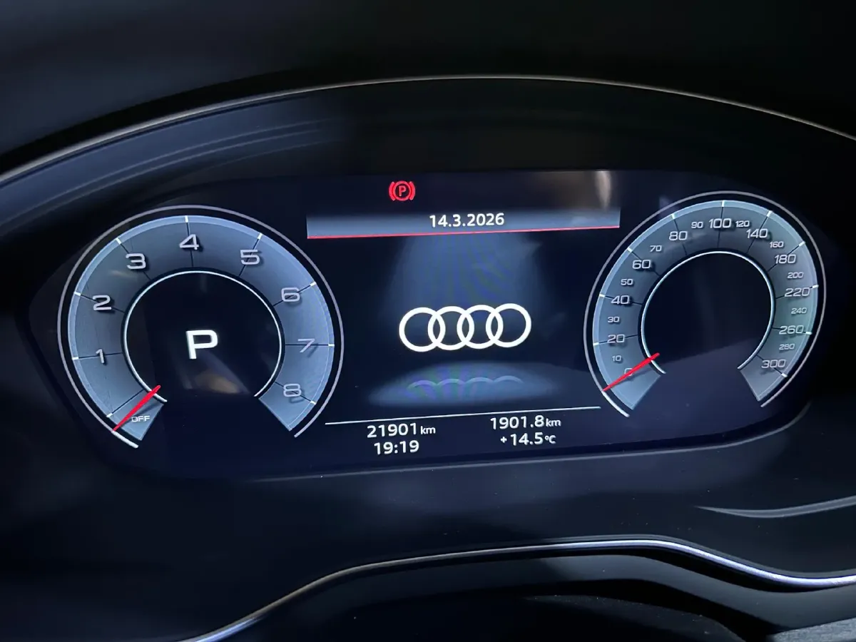 2024 Audi A4L 2.0T 190HP L4 7DCT,autocango,china used car exporter,china ev exporter,chinese used car exporter,chinese used ev exporter