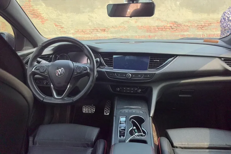 2020 Buick Regal 2.0T 237HP L4 9AT,autocango,china used car exporter,china ev exporter,chinese used car exporter,chinese used ev exporter