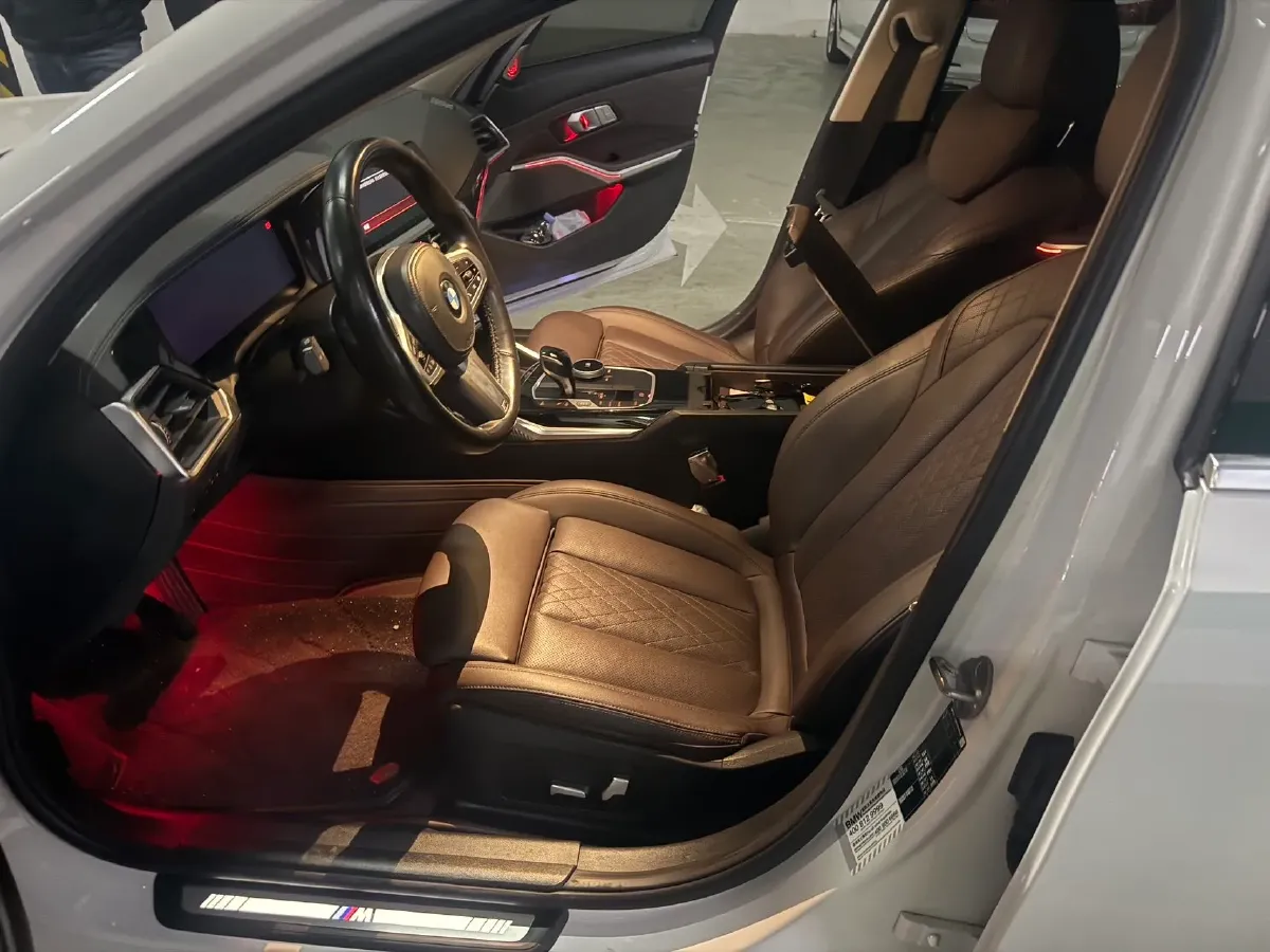 2022 BMW 3 Series 2.0T 156HP L4 8AT,autocango,china used car exporter,china ev exporter,chinese used car exporter,chinese used ev exporter