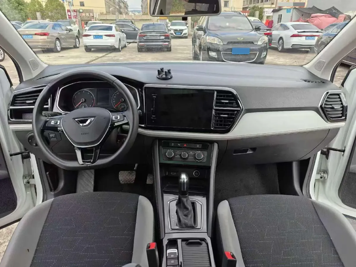 2023 Jetta VS7 1.4T 150HP L4 6AT,autocango,china used car exporter,china ev exporter,chinese used car exporter,chinese used ev exporter