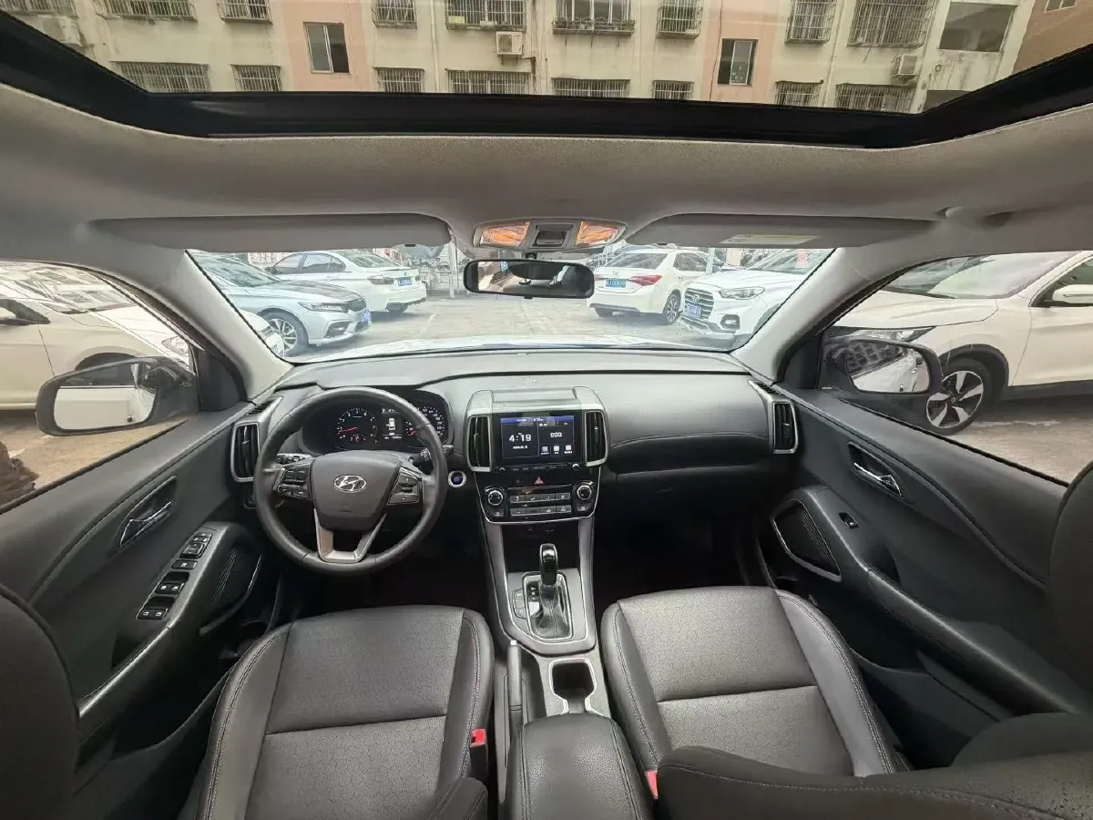 2018 Hyundai ix35 2.0L 160HP L4 6AT,autocango,china used car exporter,china ev exporter,chinese used car exporter,chinese used ev exporter