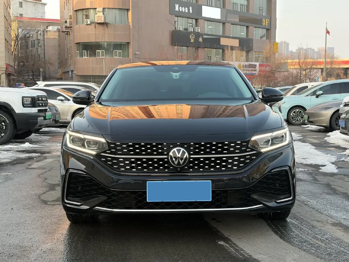 2024 Volkswagen Passat 2.0T 220HP L4 7DCT,autocango,china used car exporter,china ev exporter,chinese used car exporter,chinese used ev exporter